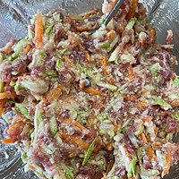 西葫芦瘦肉饺子的做法图解6