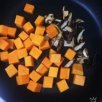 杂粮南瓜鸡肉闷饭的做法图解4