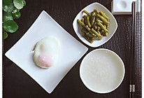 快手早餐|水煎蛋.凉拌豇豆.高粱米粥的做法