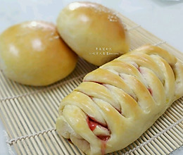 草莓酱面包，香甜美味的酱心诱惑你的味蕾的做法