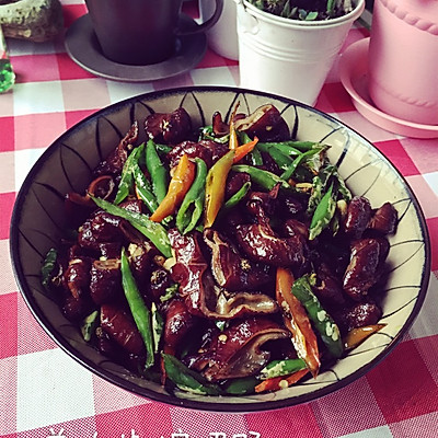 美人椒煸肥肠、