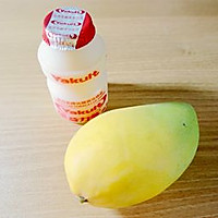 【芒果奶昔】带有乳酸菌的哦 的做法图解1