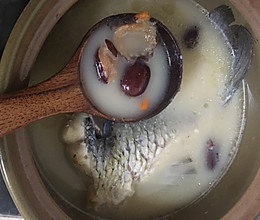 红枣枸杞鱼尾汤的做法