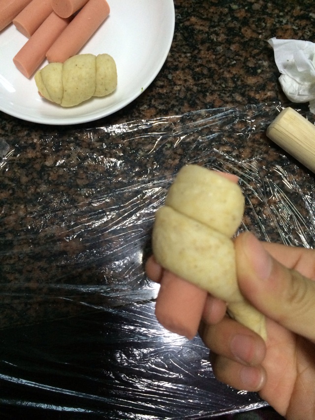 香肠卷的做法图解9