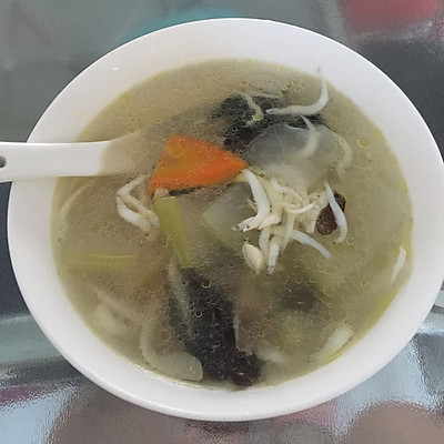 太湖银鱼什锦蔬菜汤
