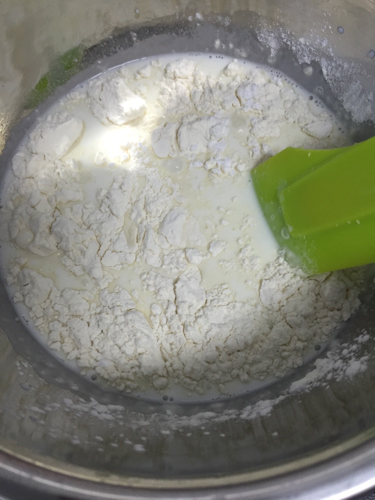 抹茶火龙果千层蛋糕的做法图解3