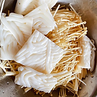 酸汤鸡胸肉的做法图解2