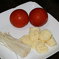 番茄煮日本豆腐金针菇的做法图解1
