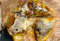 #葱伴侣豆瓣酱能蘸善炒#爆汁爆浆的芝士牛肉饼外酥里嫩的做法