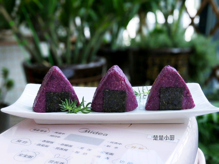 紫薯藜麦饭团——宝宝辅食的做法
