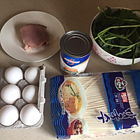 暖暖的一碗菠菜火腿鸡汤面的做法图解1