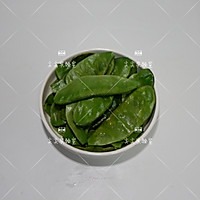 椒麻五花焖扁豆的做法图解1