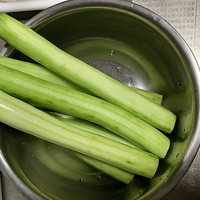 香脆爽口的腌黄瓜
