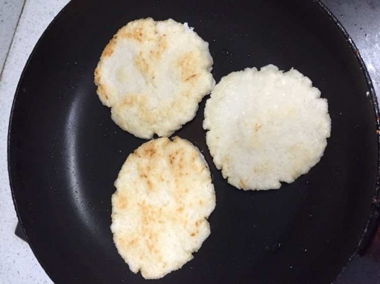 椰肉糯米饼的做法图解4