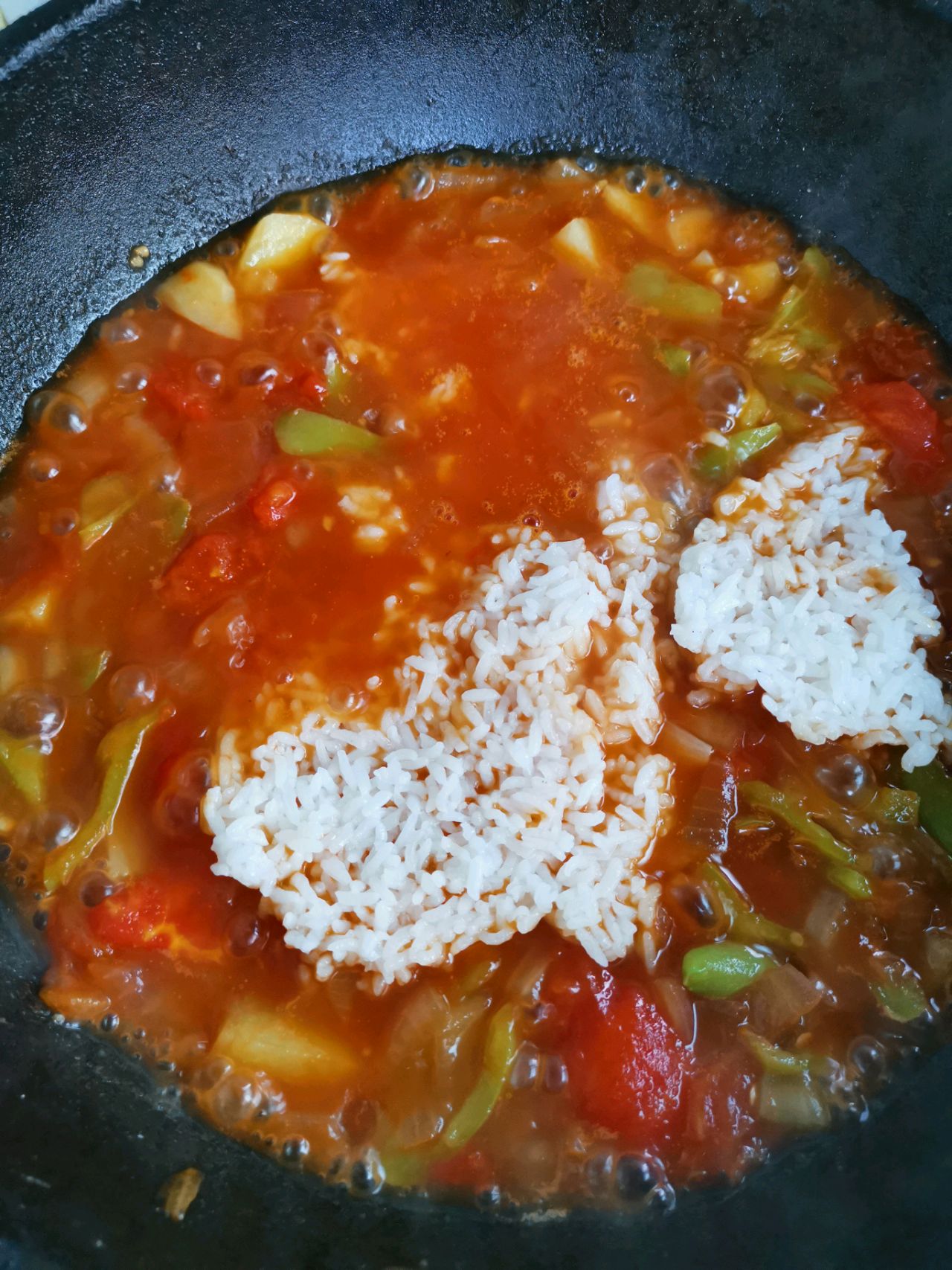 懒人快手餐：一颗西红柿饭怎么做_懒人快手餐：一颗西红柿饭的做法_豆果美食
