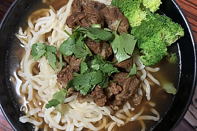 家常牛肉面