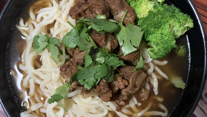 家常牛肉面