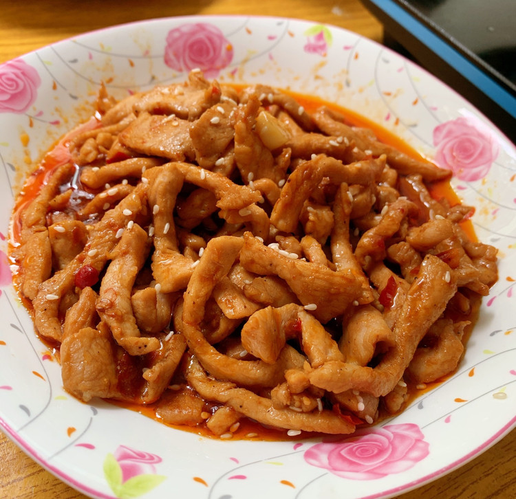 豆瓣酱炒肉丝（里脊），一道快手下饭之作的做法