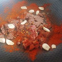 蒜辣肉烩茄茄粉的做法图解2