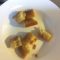 【猕猴桃油条虾】的做法图解2