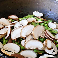 #暖冬酱在手，嗨吃部队锅#徽州炒年糕的做法图解5