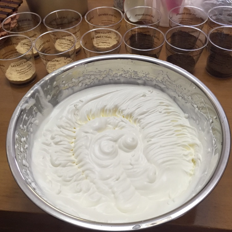 木糠杯的做法图解1