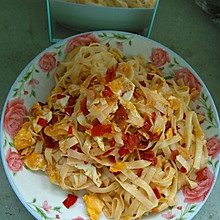 酸辣鸡蛋面