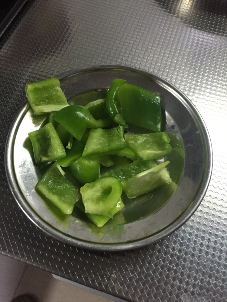 铁板土豆牛肉片的做法图解2