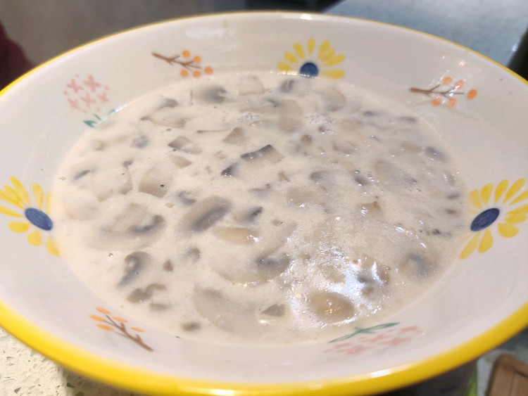 奶油蘑菇汤（可不放奶油）的做法