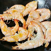 #金龙鱼橄榄油调和油520美食菜谱#吮指茄汁大虾的做法图解3