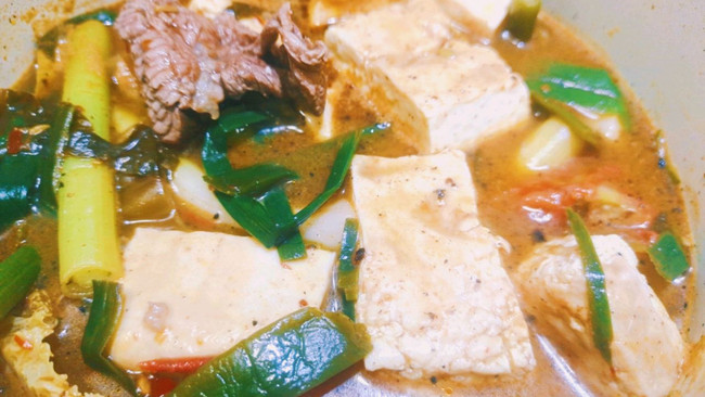 云南菜～臭豆腐腌菜牛肉火锅（口缸）的做法