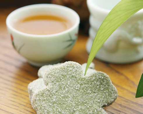 夏日里的绿色清香——抹茶叶形饼