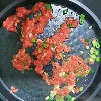 #我们约饭吧#番茄金针菇培根卷的做法图解6
