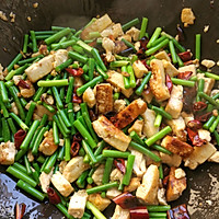 蒜苔炒豆腐的做法图解4