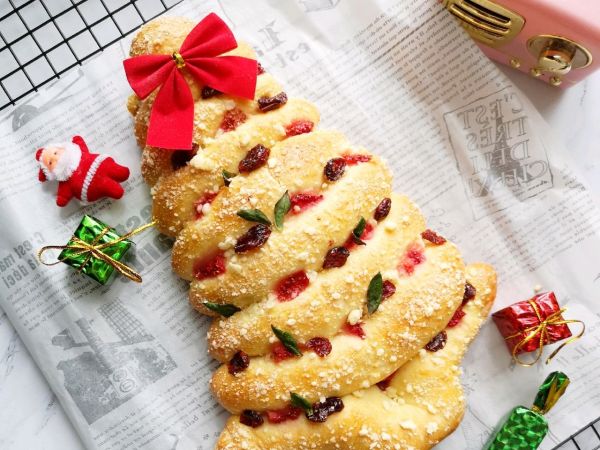 圣诞树造型面包