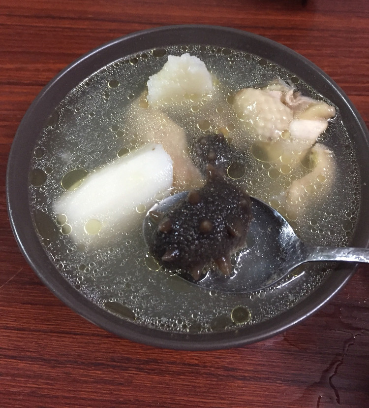 海参山药鸡汤的做法