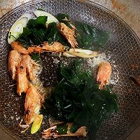 裙带菜豆腐汤的做法图解5