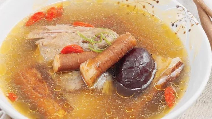 当归乳鸽汤