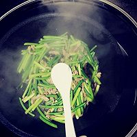 家常蒜苔炒肉丝的做法图解4