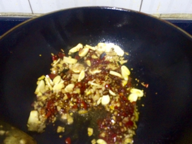 芹菜牛肉的做法图解8