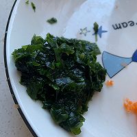 一周岁宝宝辅食&裙带菜胡萝卜鸡蛋饼的做法图解6