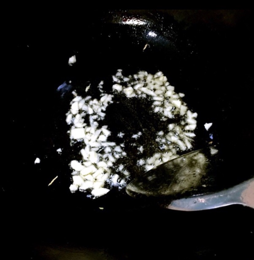 蒜泥豆酱生菜的做法图解3