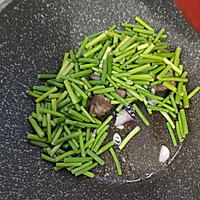 蒜苔炒肉的做法图解5