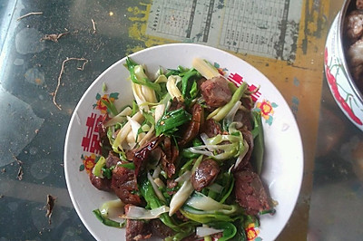 蒜苗腊肉