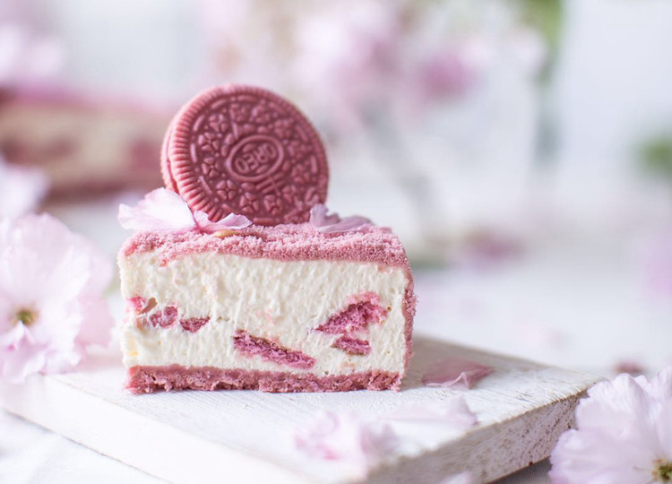 超美的樱花奥利奥芝士蛋糕的做法