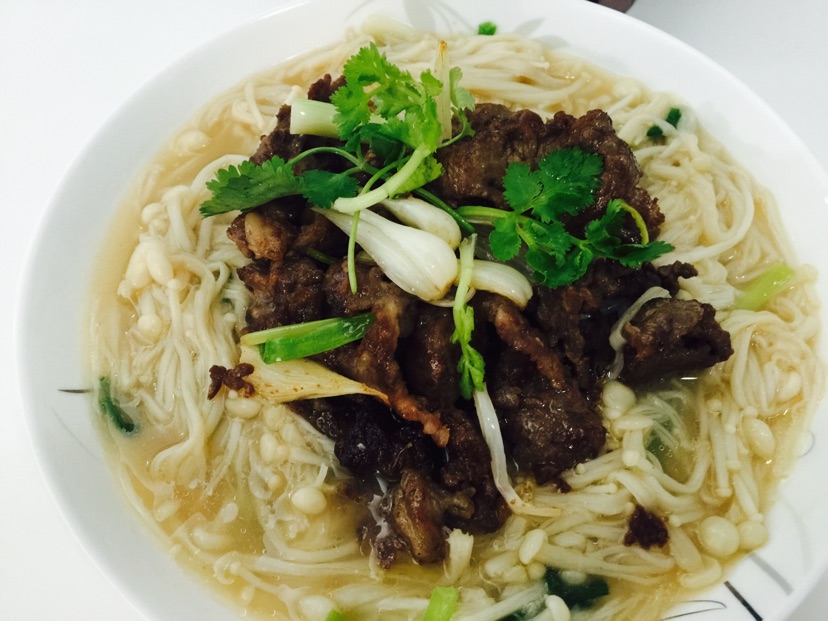 香煎牛肉烩金针菇