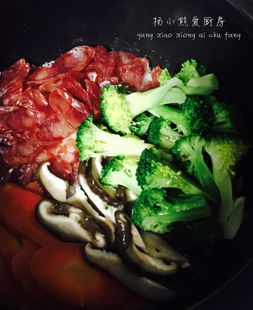 【广式腊肠煲仔饭】电饭锅超简单版的做法图解6