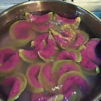 彩色果蔬饺子——西瓜饺子的做法图解4