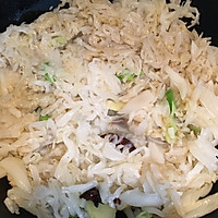 治愈系的经典东北酸菜白肉锅的做法图解5