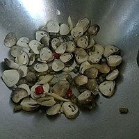 草菇炒泡豇豆的做法图解3